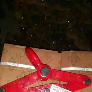 ���ؙC����